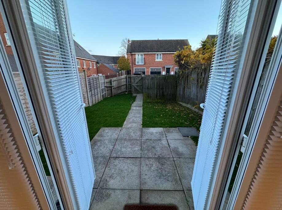 Villa Modern Townhouse - 3 Bed 2.5 Bath 2 Private Gated Parking Wellingborough Exterior foto