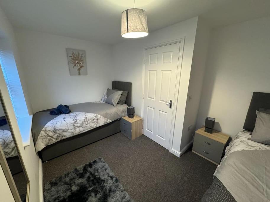 Villa Modern Townhouse - 3 Bed 2.5 Bath 2 Private Gated Parking Wellingborough Exterior foto